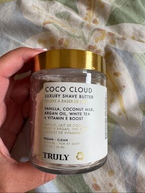 TRULY Coco Cloud Luxury Shave Butter - White & Gold